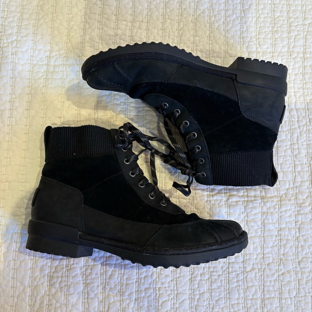 UGG Cayli Women’s Waterproof Leather Suede Lace-Up Mini Boots – Size 6